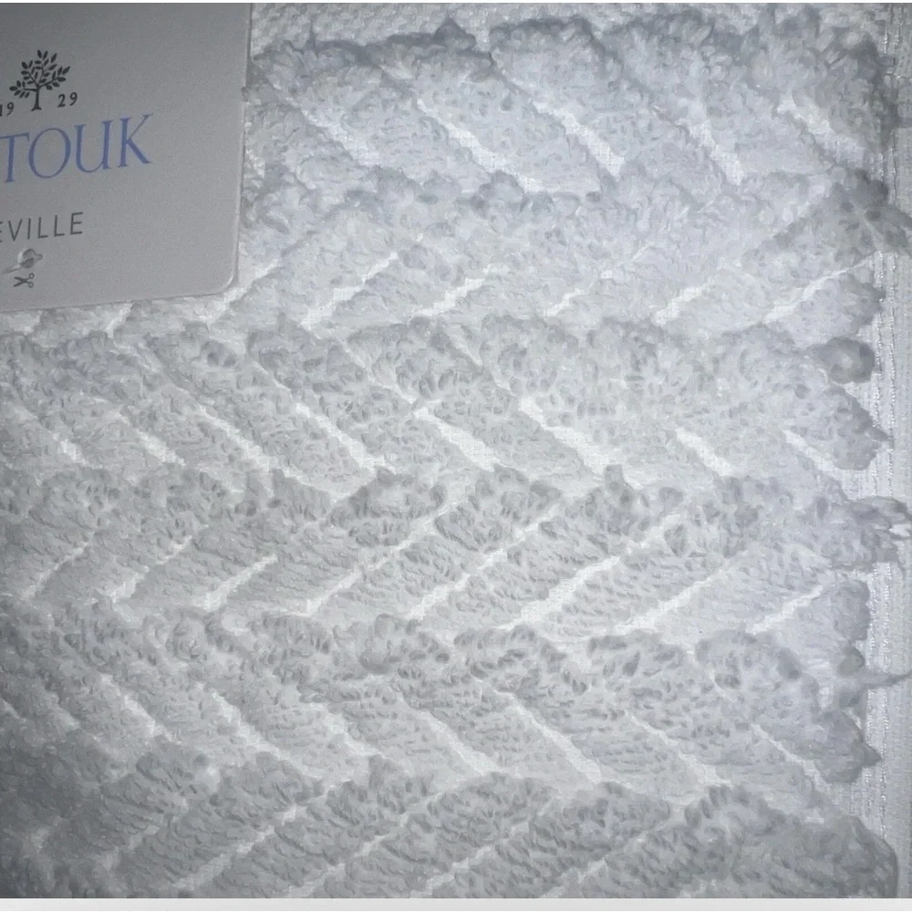 Matouk Seville Bath Towel 30x57” White Loose Braid Pattern 100% Cotton NWT